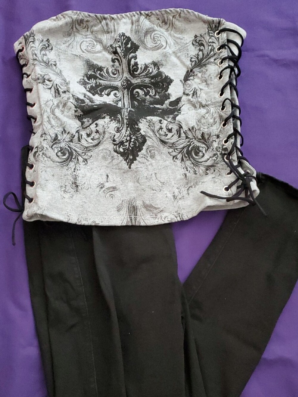 *NWT* Hot Topic Filigree Cross Girls Tube Top - Picture 13 of 16